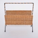 Ensemble de chaises en rotin italien du milieu du siècle avec table d'appoint et porte-revues