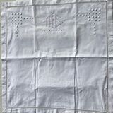 Embroidered pillowcase MC daytime relief pellets Métis scale