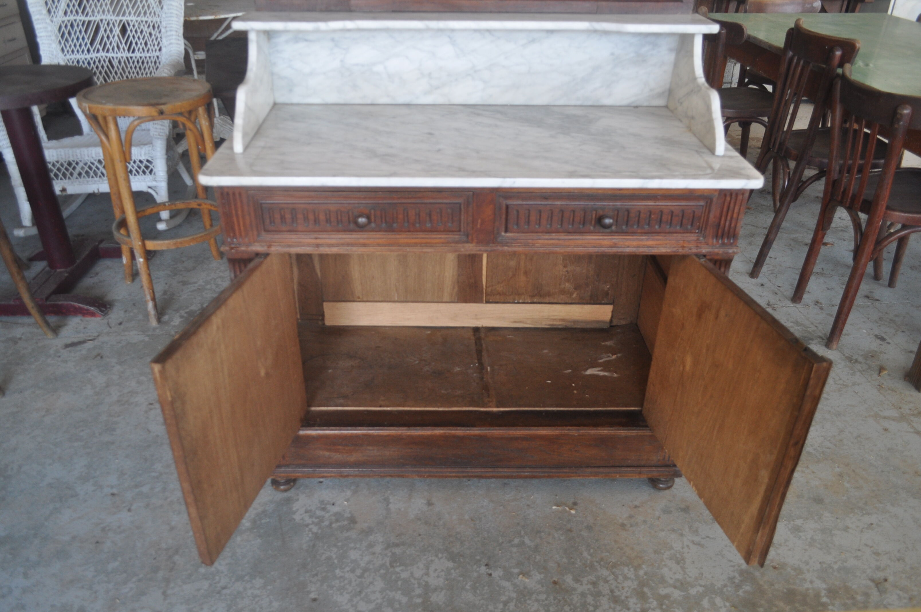 Retro dressing table