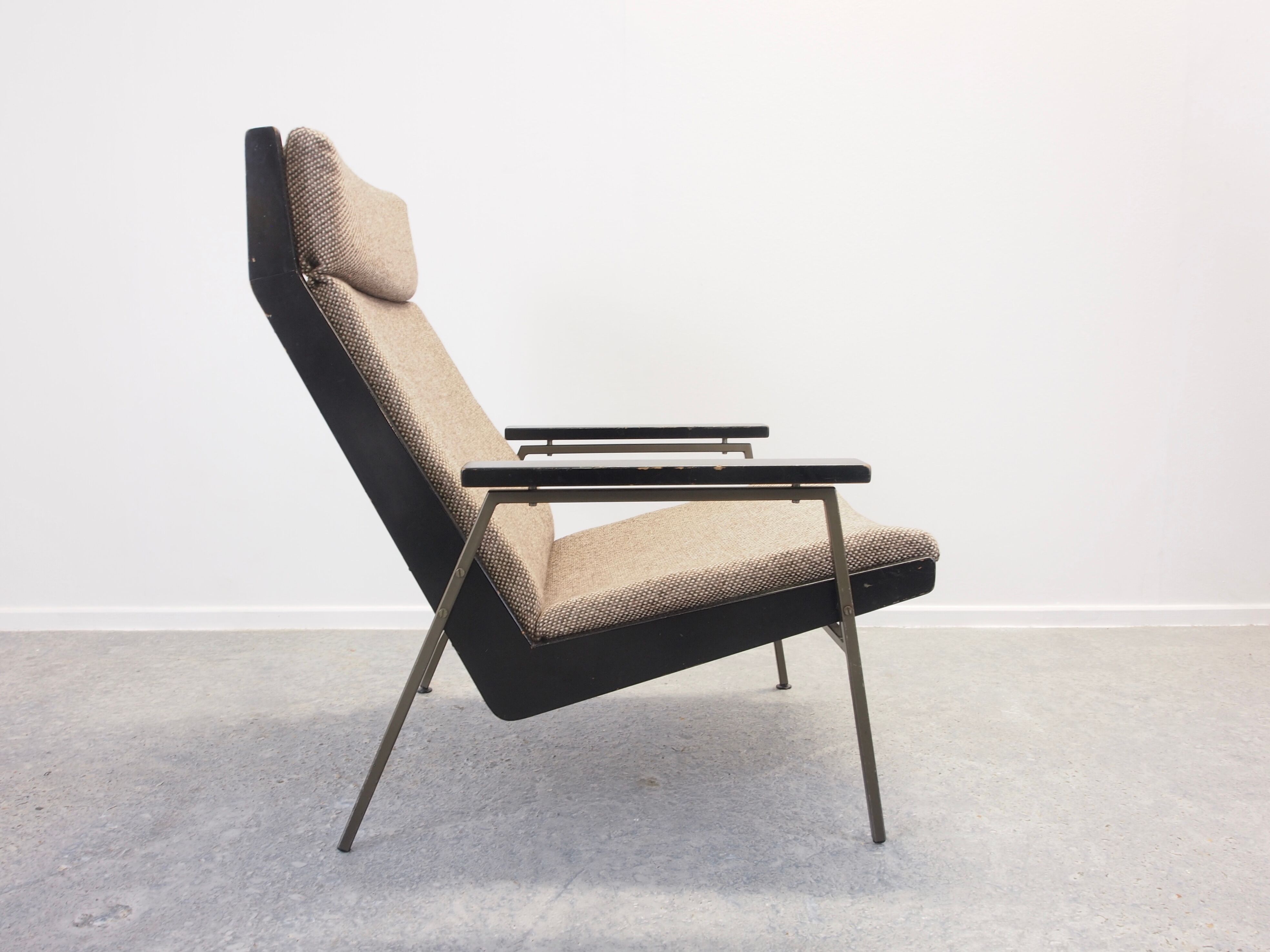 Mid century dutch lounge chair "lotus" by Rob Parry for Gelderland