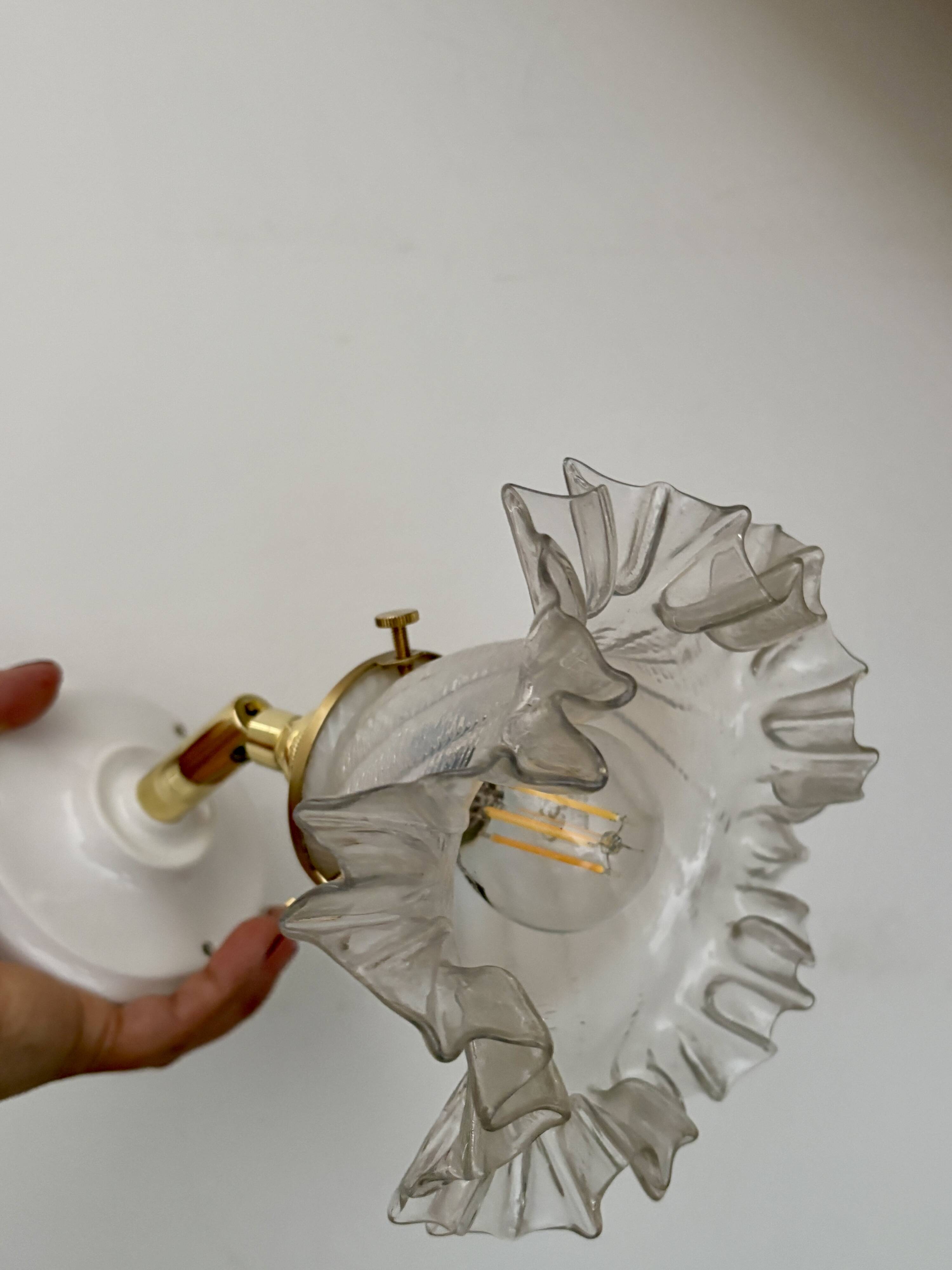 Vintage tulip wall lamp in white and transparent glass