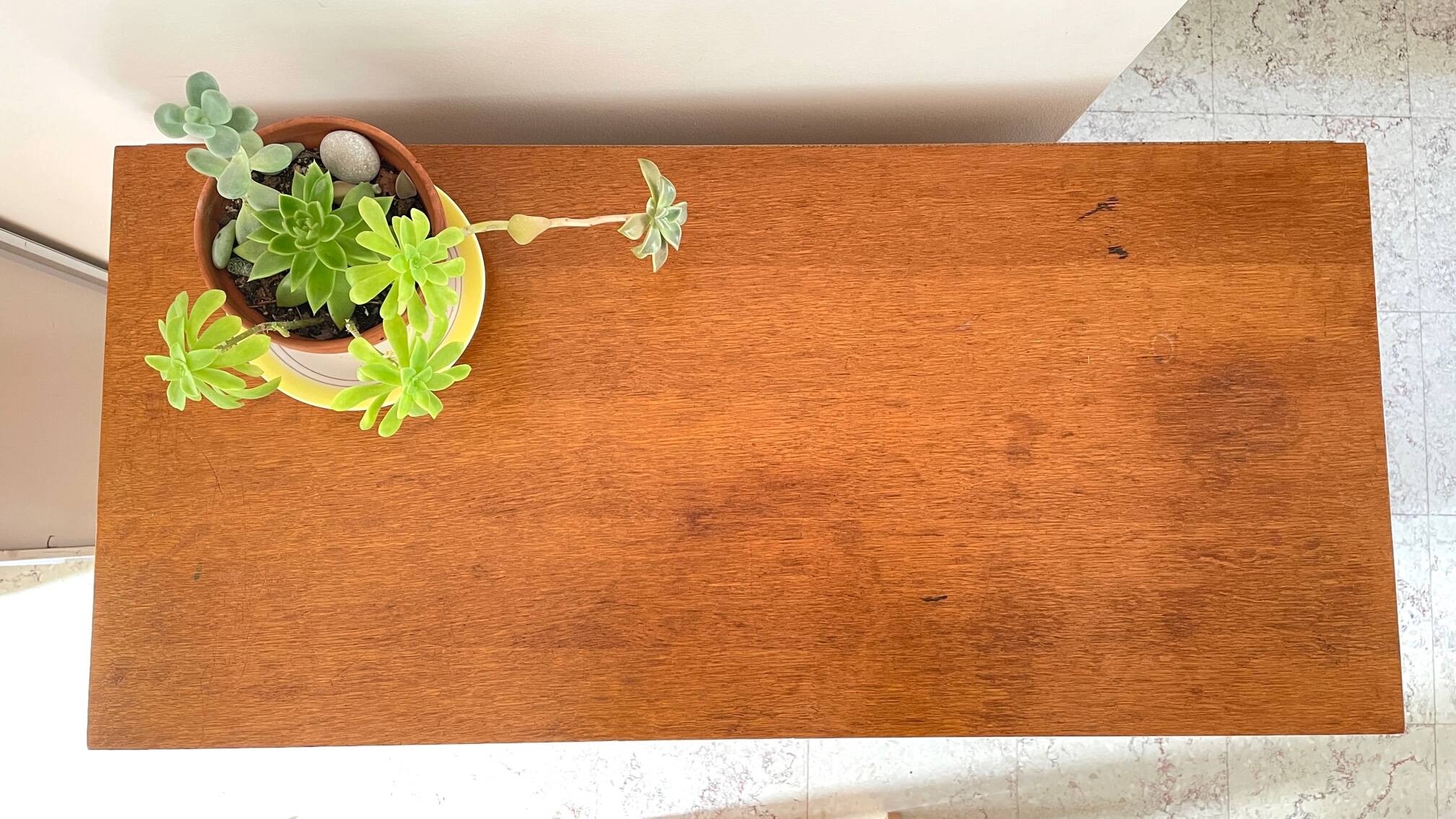 Vintage design geometric chest