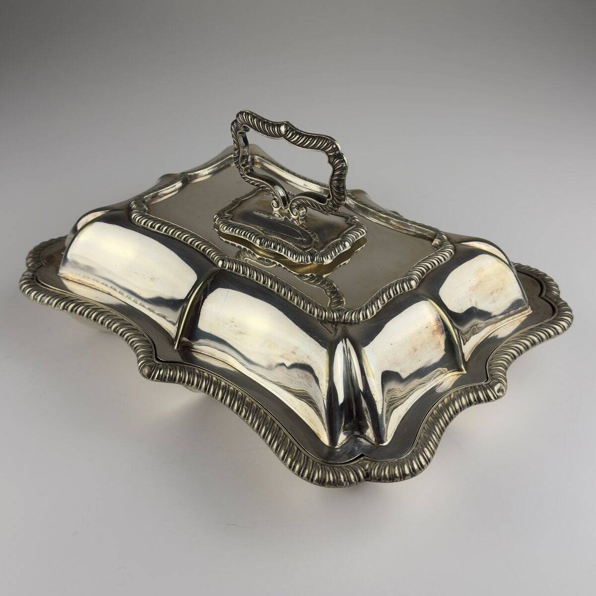 Antique silver-plated serving dish from Sheffield, early 20th century, England.