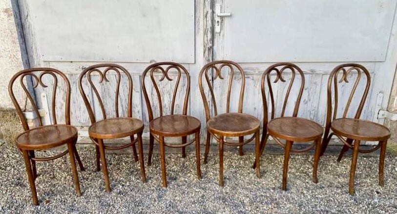 Lot Series of 6 art nouveau bentwood bistro chairs
