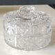 Bonbonnière ronde Cristal Bohème taillé. Motifs étoilés . Diam 15 cm