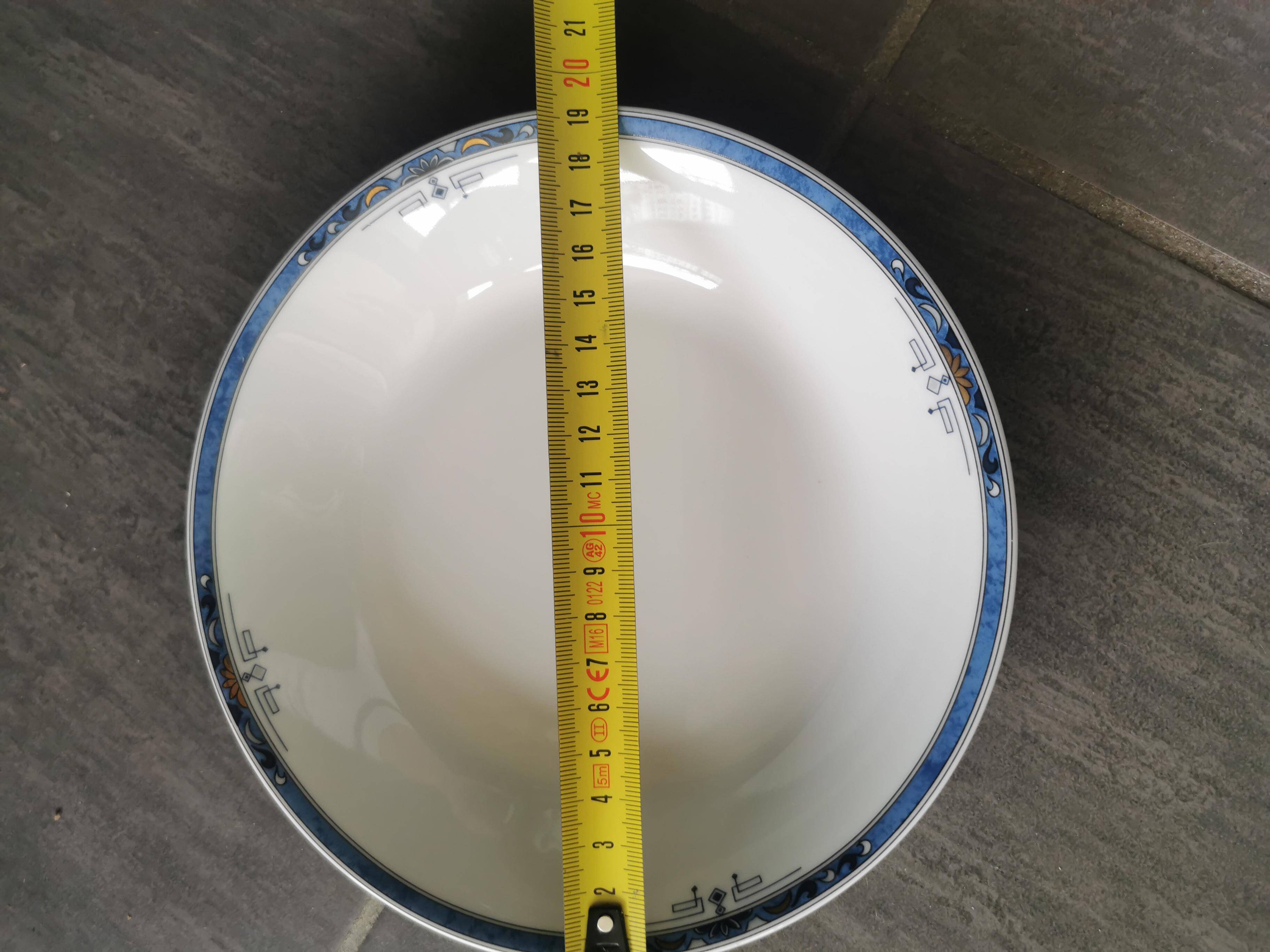 Deep plate with blue and gold decoration – 20 cm