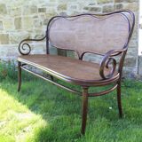 Bench signed Thonet No. 5, 1880s