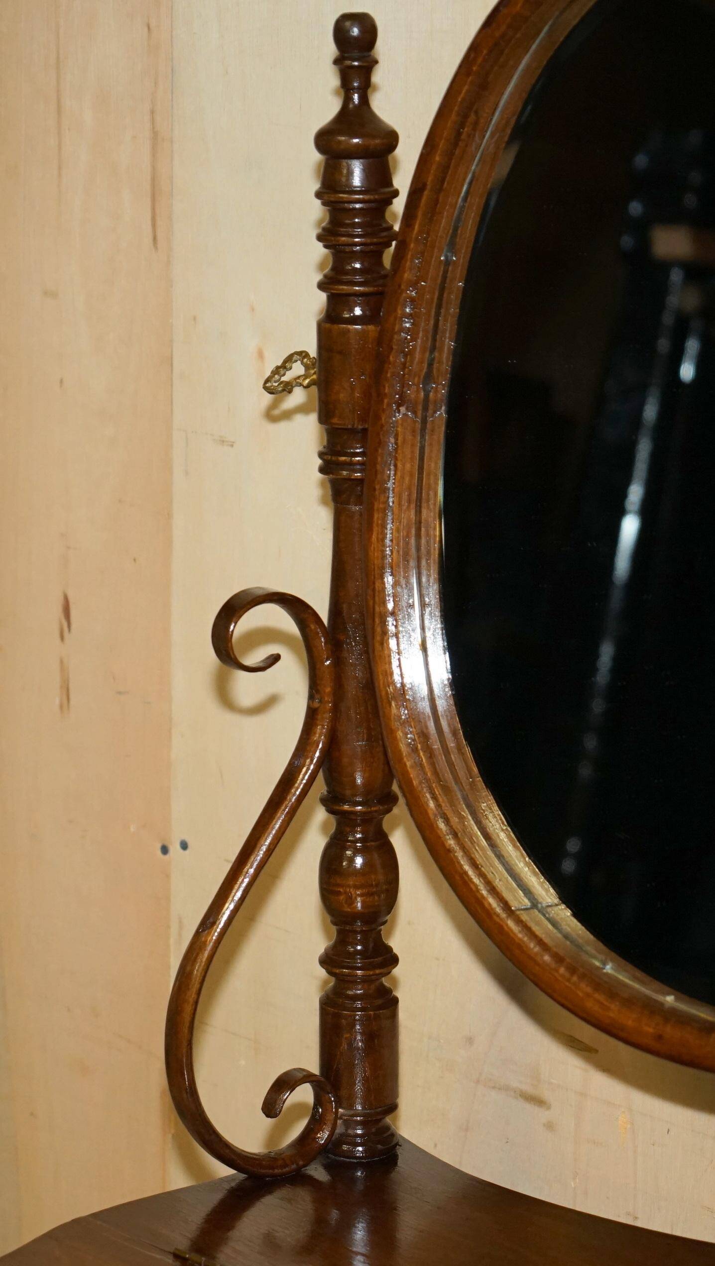 Victorian Thonet dressing table in bent wood with adjustable stool.