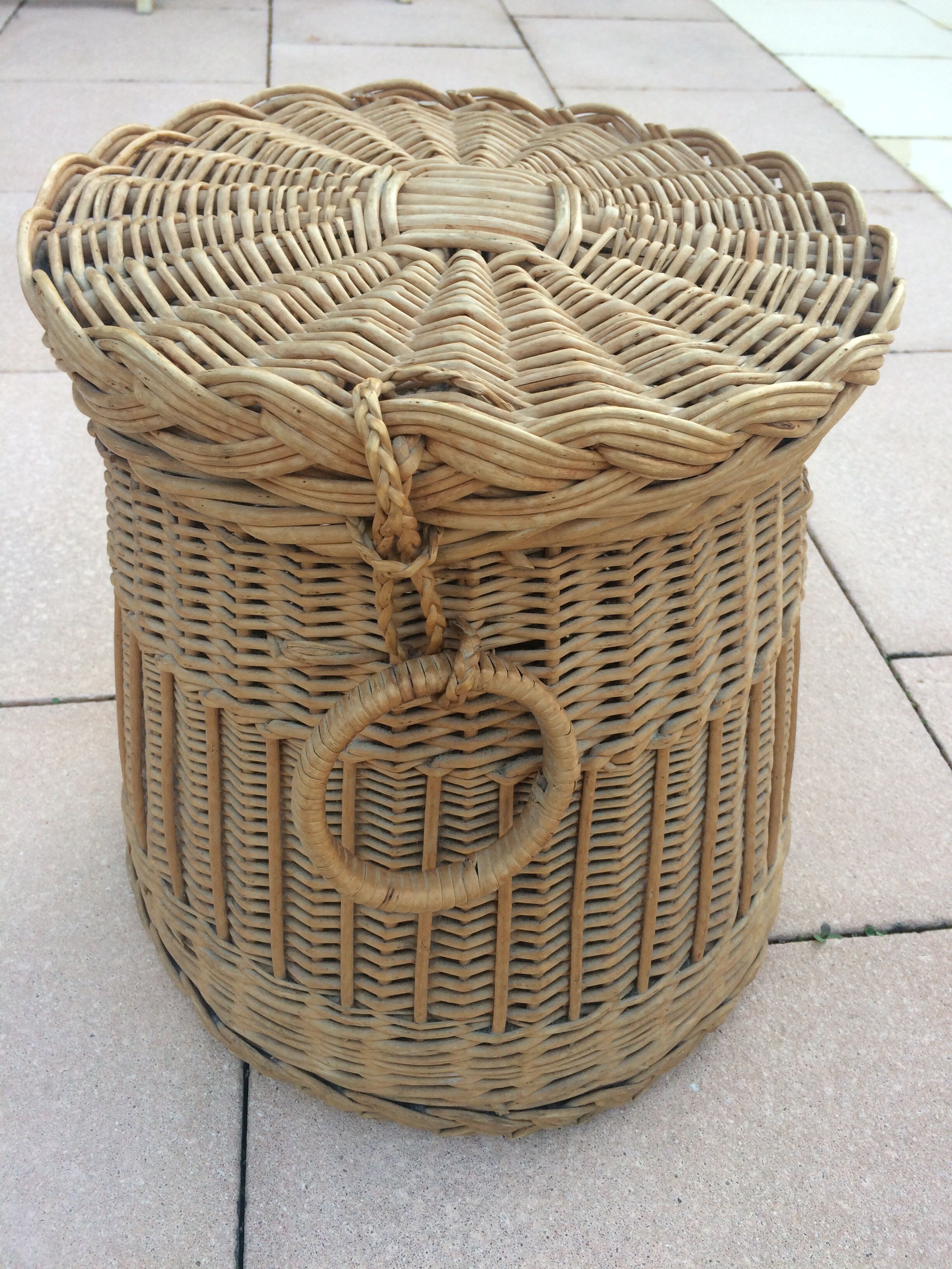 Natural wicker chest from the 70s