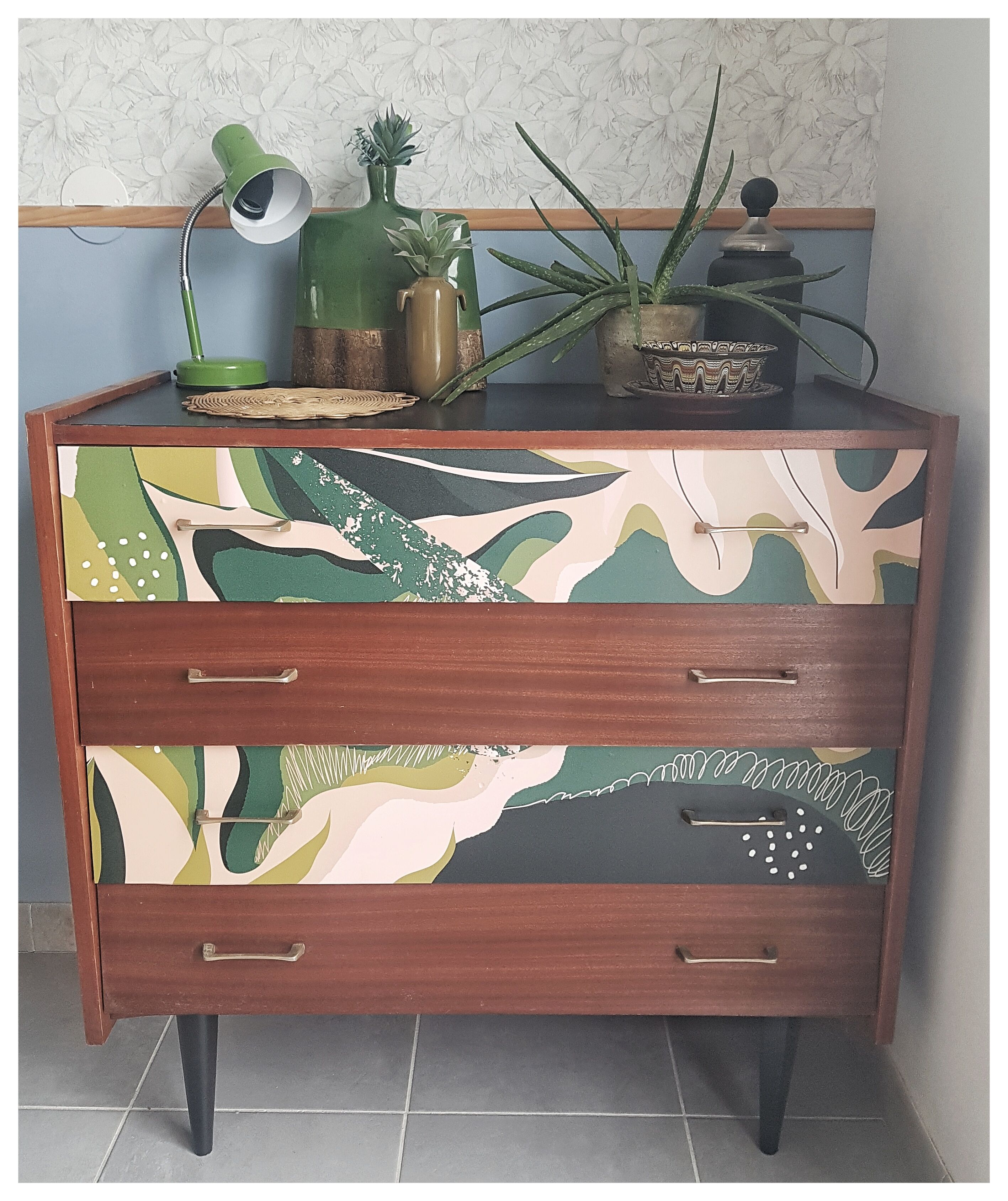 Vintage chest of drawers