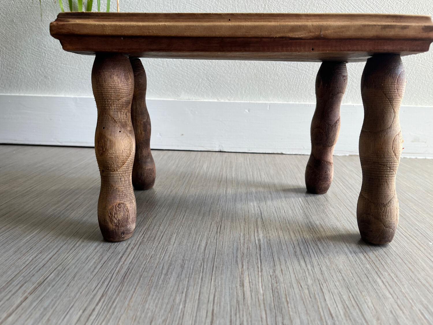 Small bench / wooden stool (bobbin decor) I