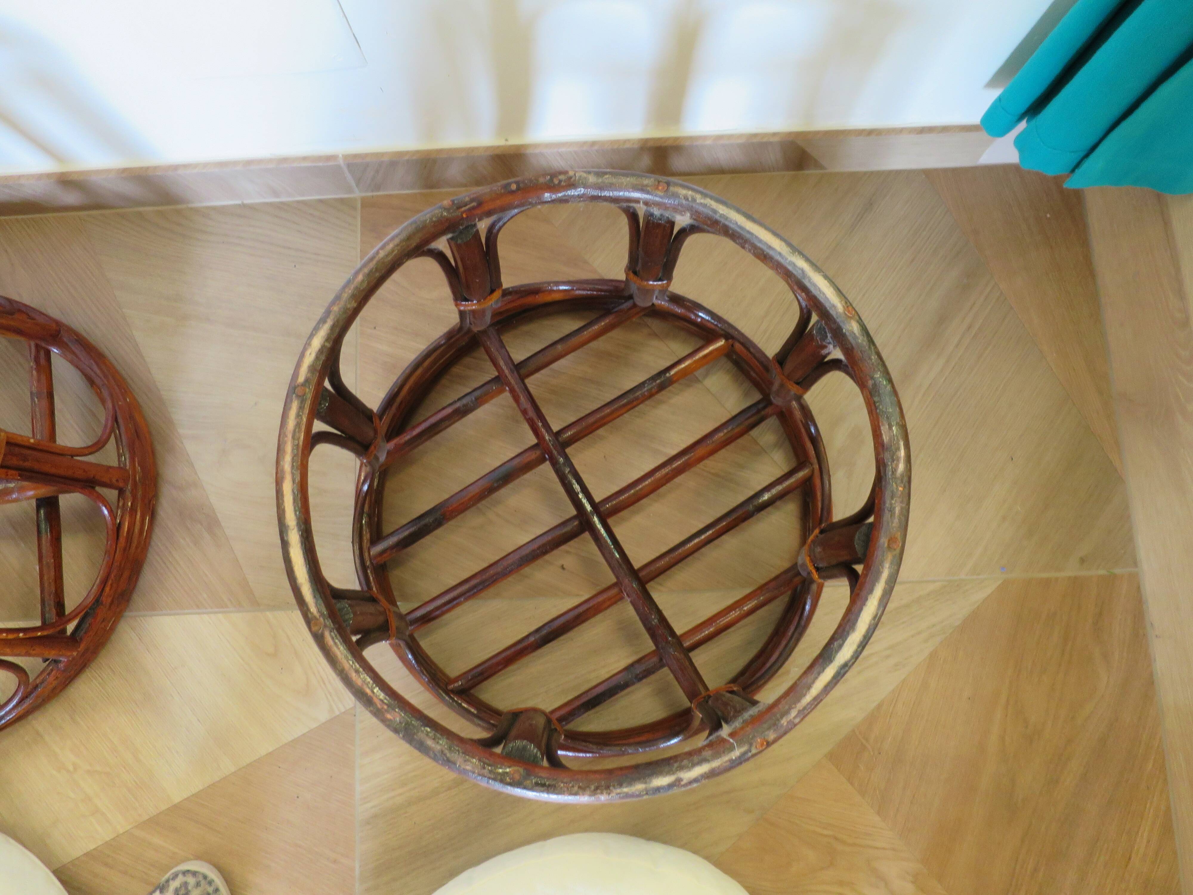 Pretty pair of 2 bamboo and rattan stools with cushions - 80s - Vintage - set of 2