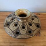Ceramic flower-base vase