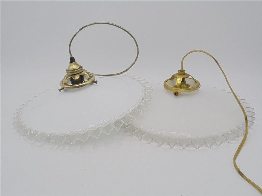 Duo of suspensions in opaline