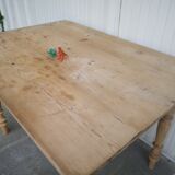 wooden dining table, vintage, turned legs, firm table style