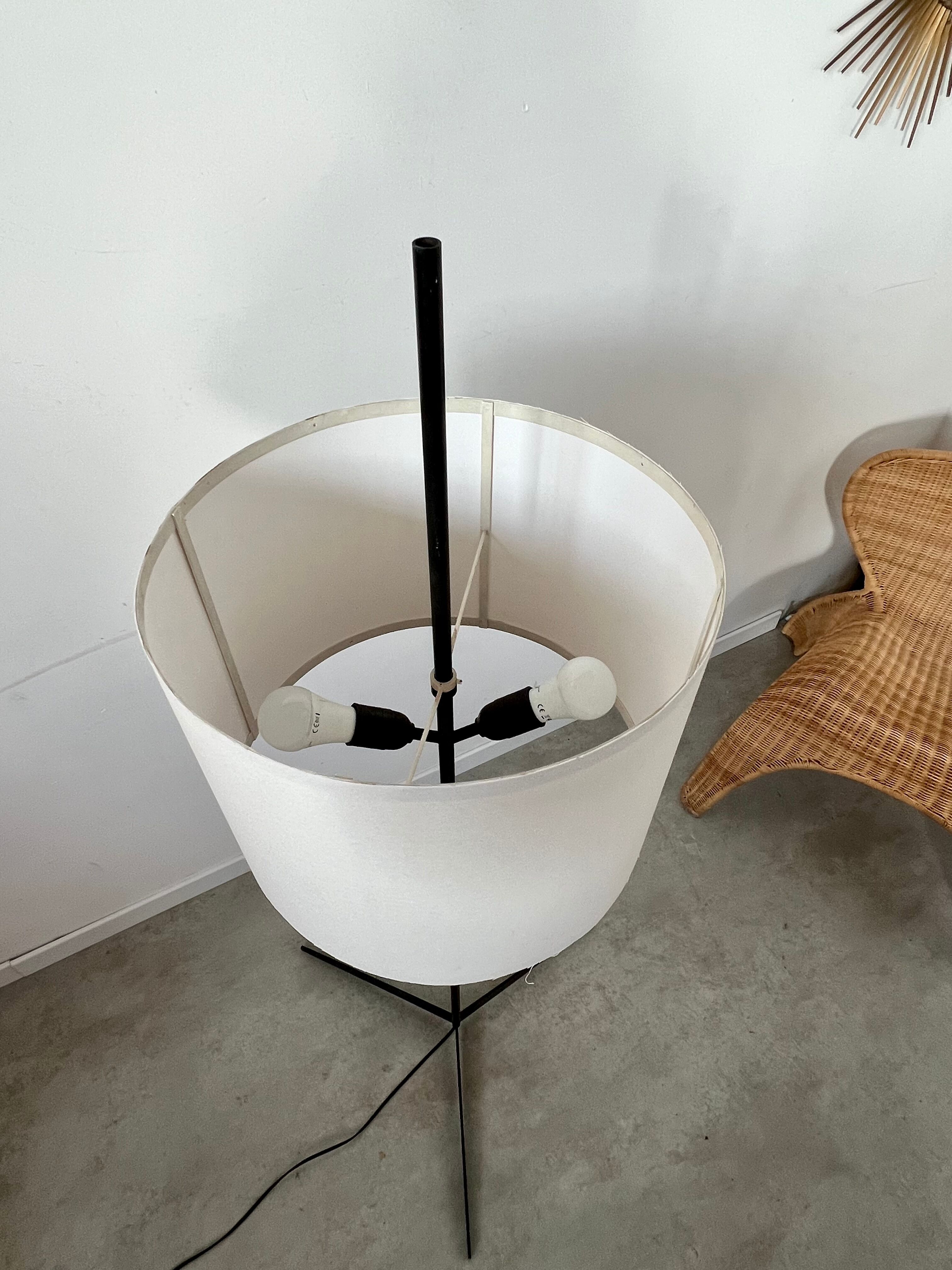 Old design floor lamp from the 50s in metal vintage adjustable lampshade