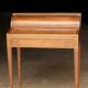 Charming desk with a blond wood structure. Work from the Faubourg (early 20th century).
