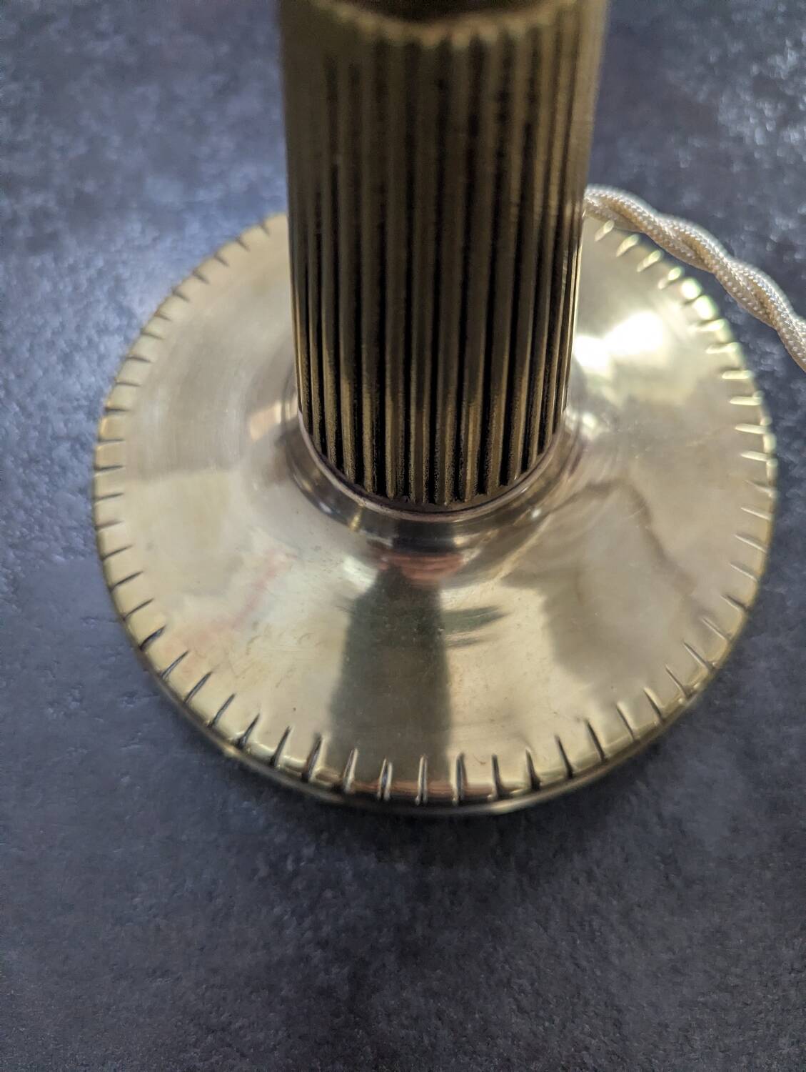 Antique Second Empire Napoleon III table lamp, 1870, brass and opaline glass