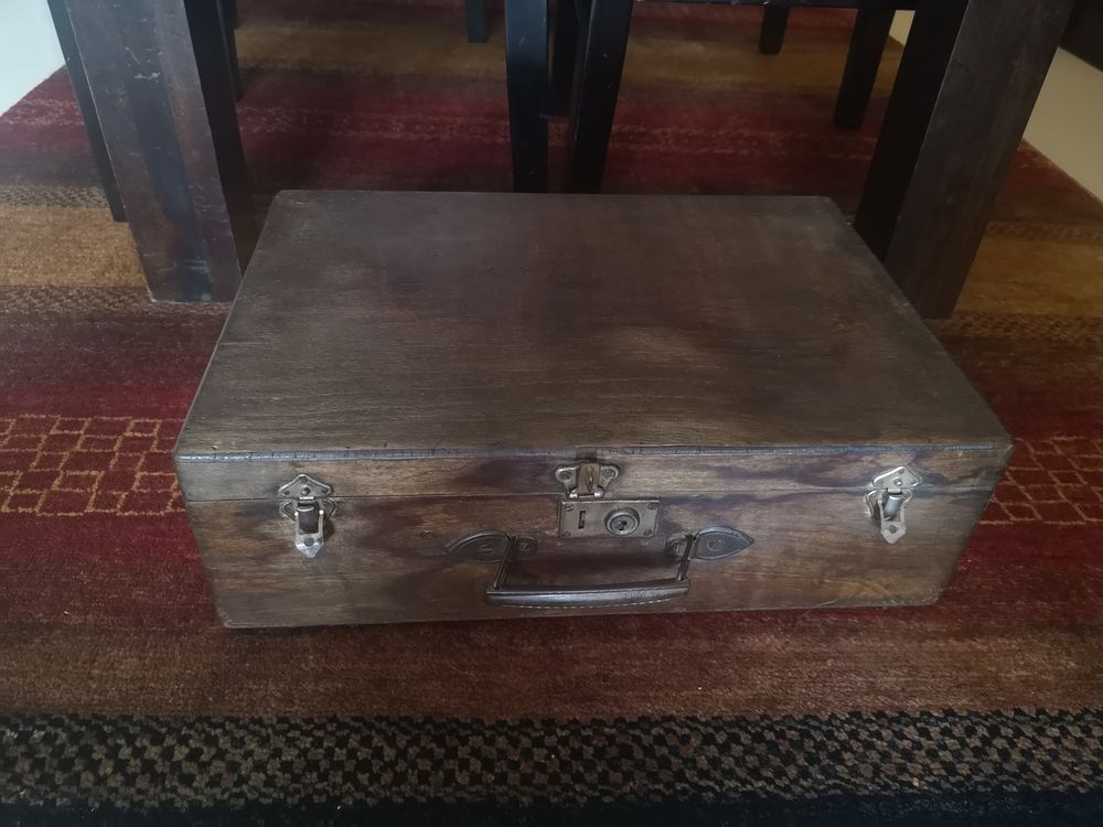 Uncompartmentalized painter's briefcase/suitcase - 1930s/1940s