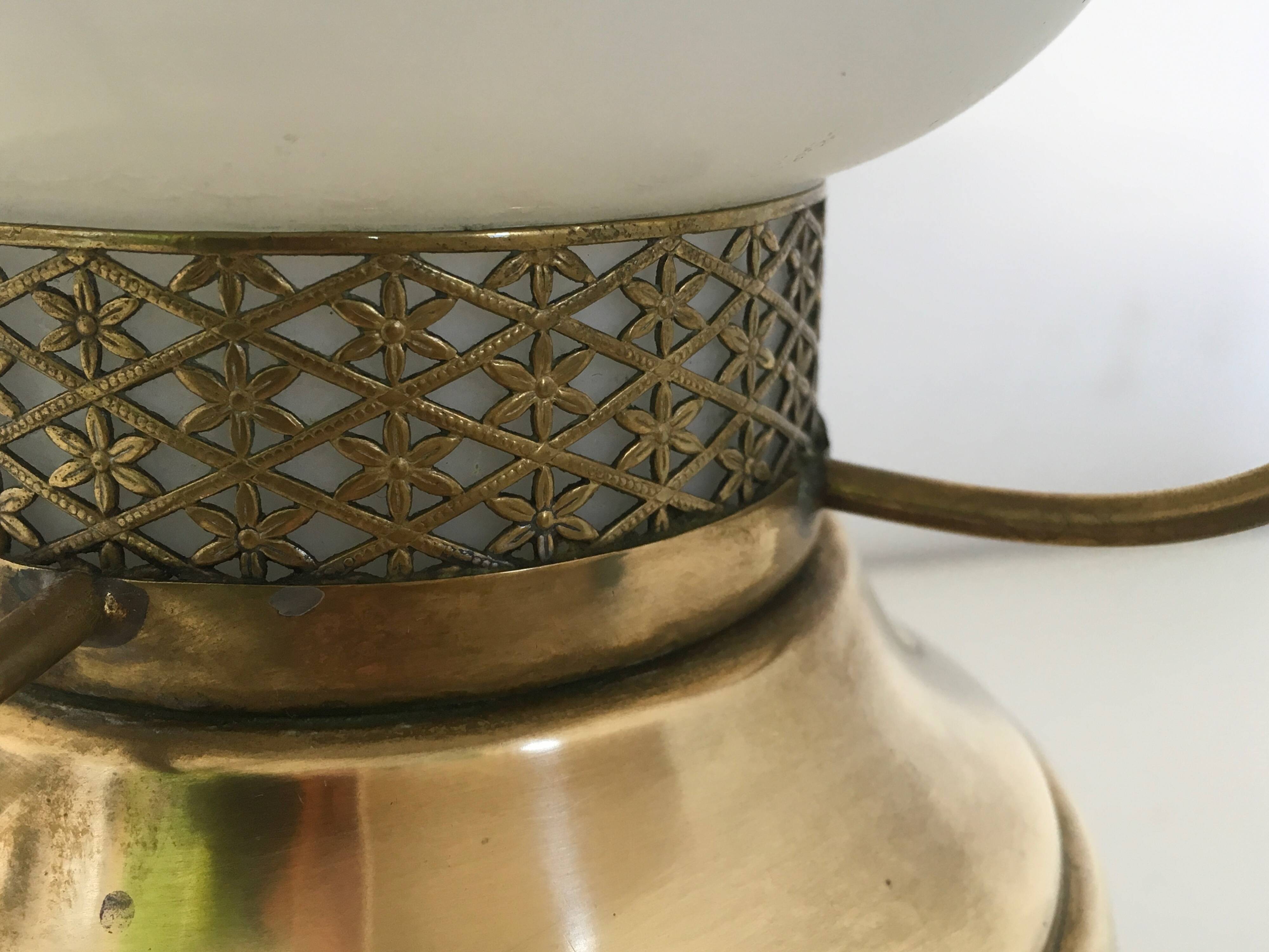 Elegant Vintage Brass and Encased Glass Lantern Table Lamp, Italy