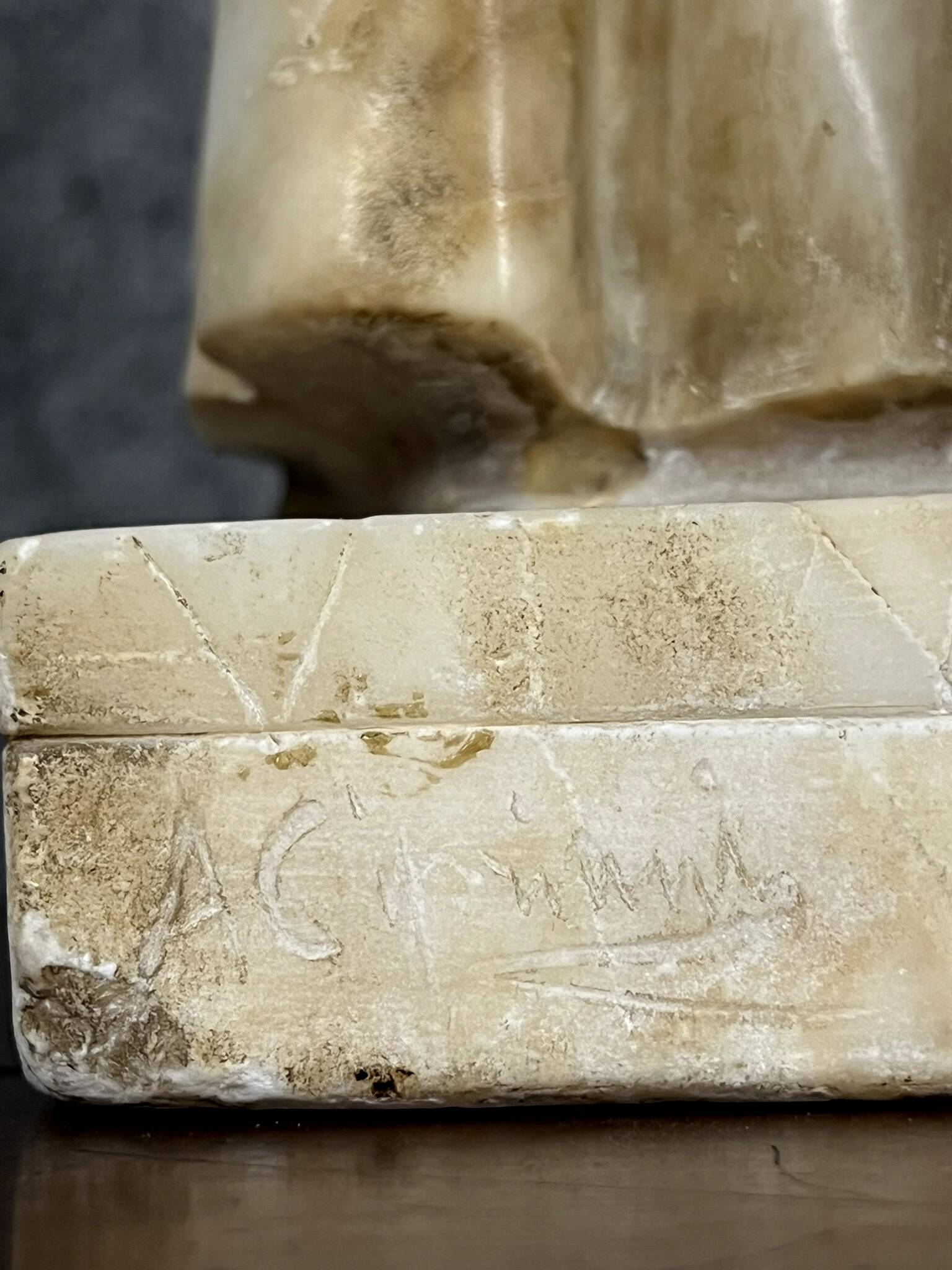 Adolpho Cipriani: Dante Alighieri Known as “Dante”: Alabaster Sculpture from the Late 19th Century