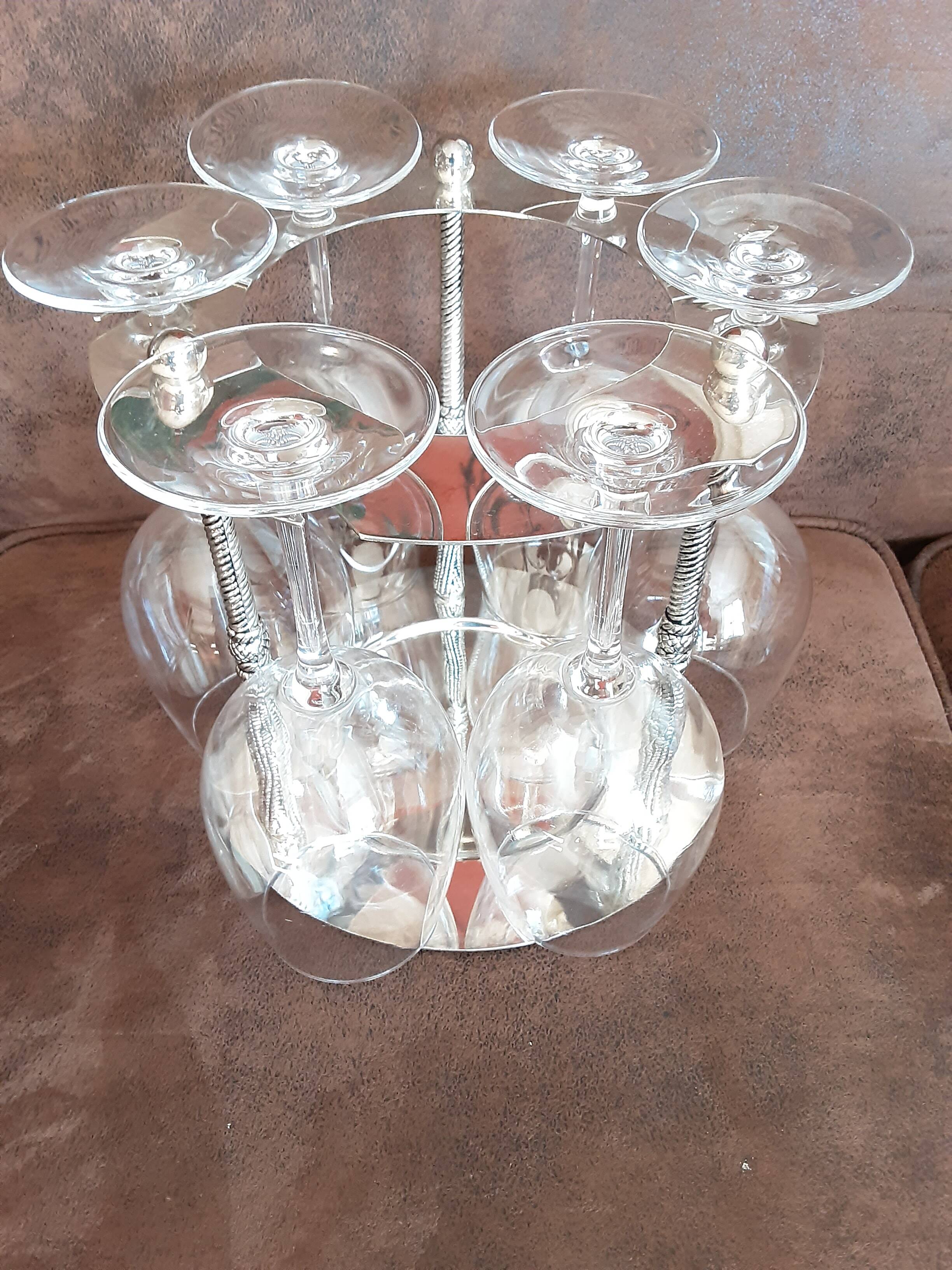 Metal support with crystal stem glasses