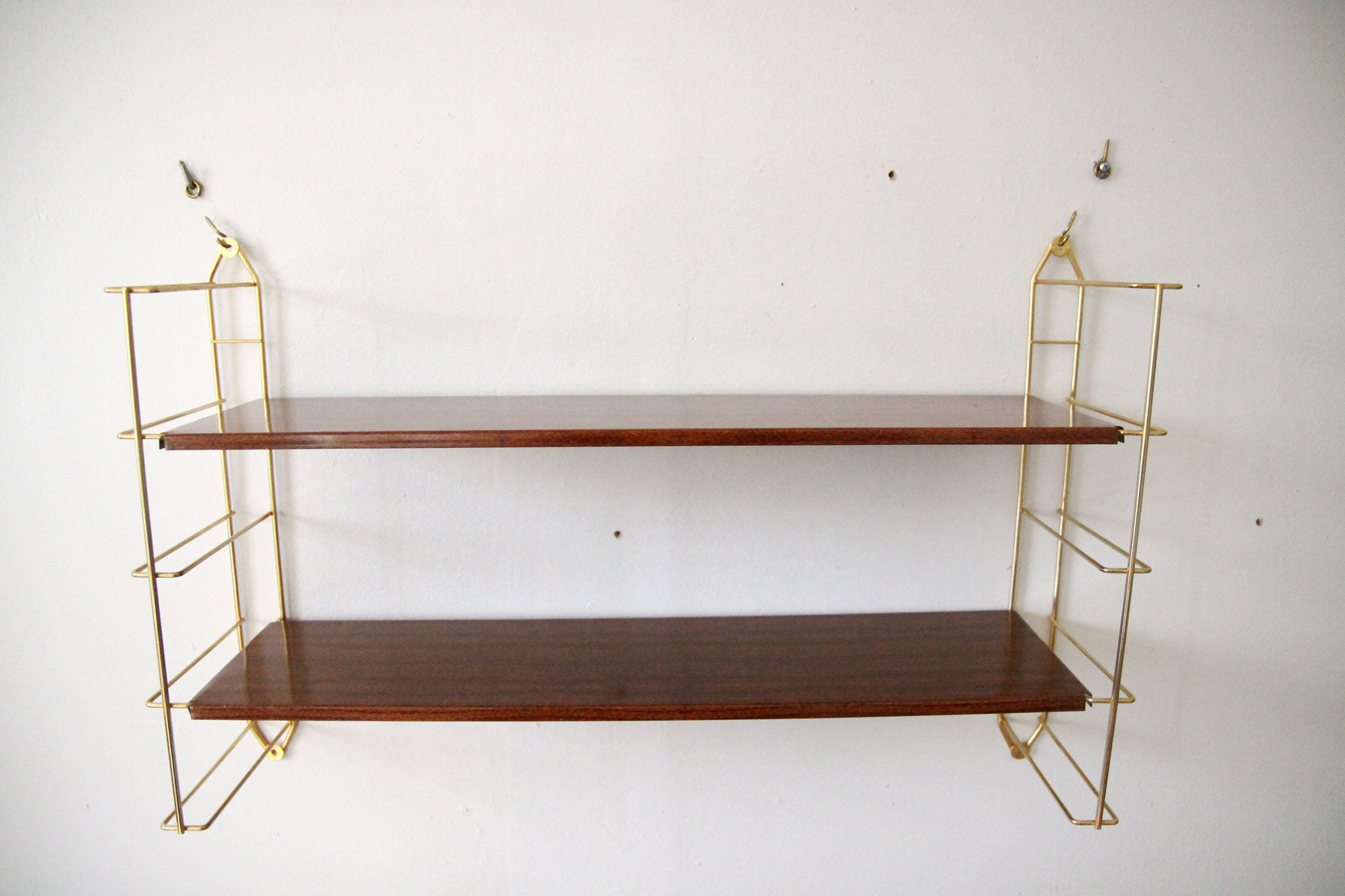 String style shelves