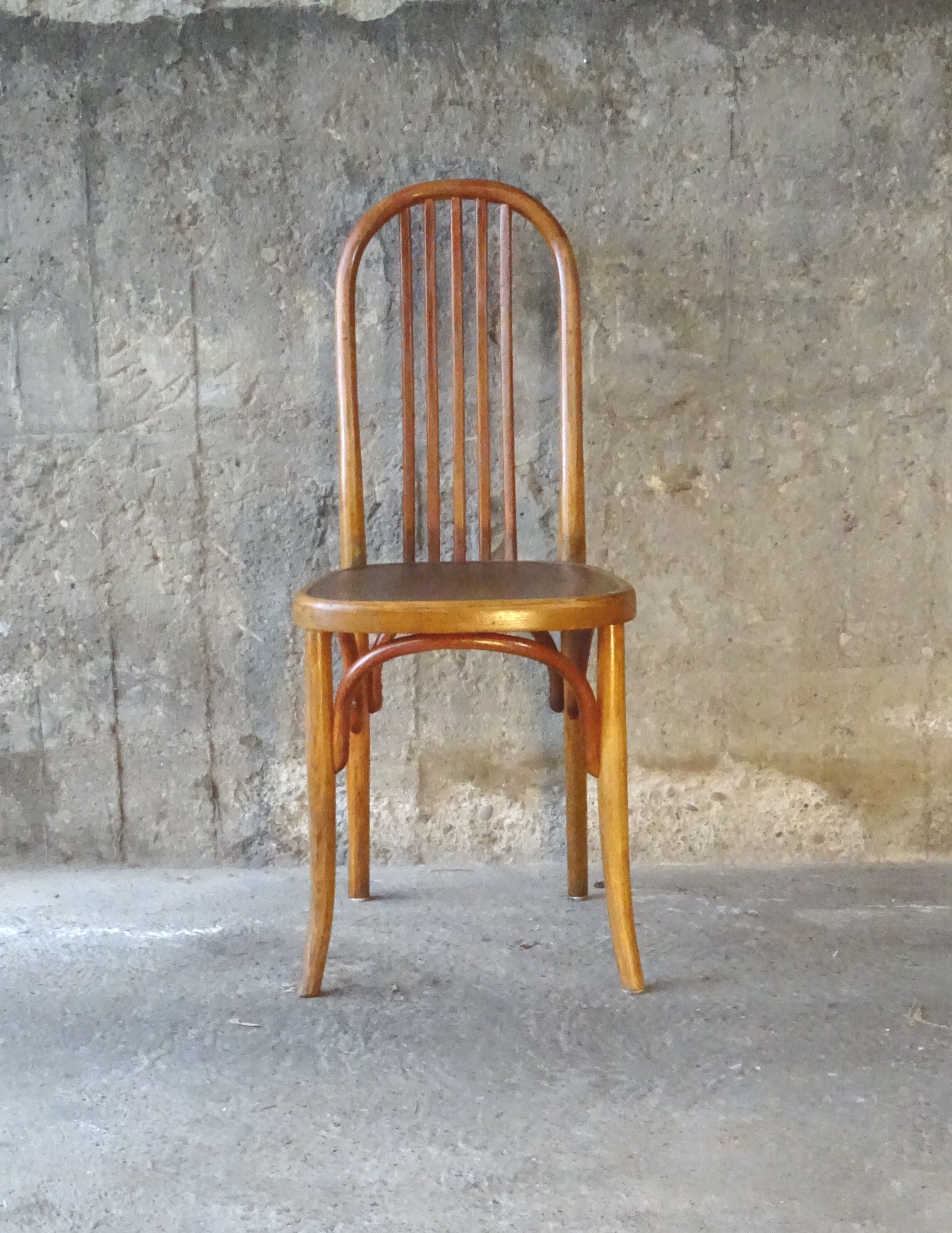2 Fischel chairs N°196 around 1930 wooden seat- 5 bars