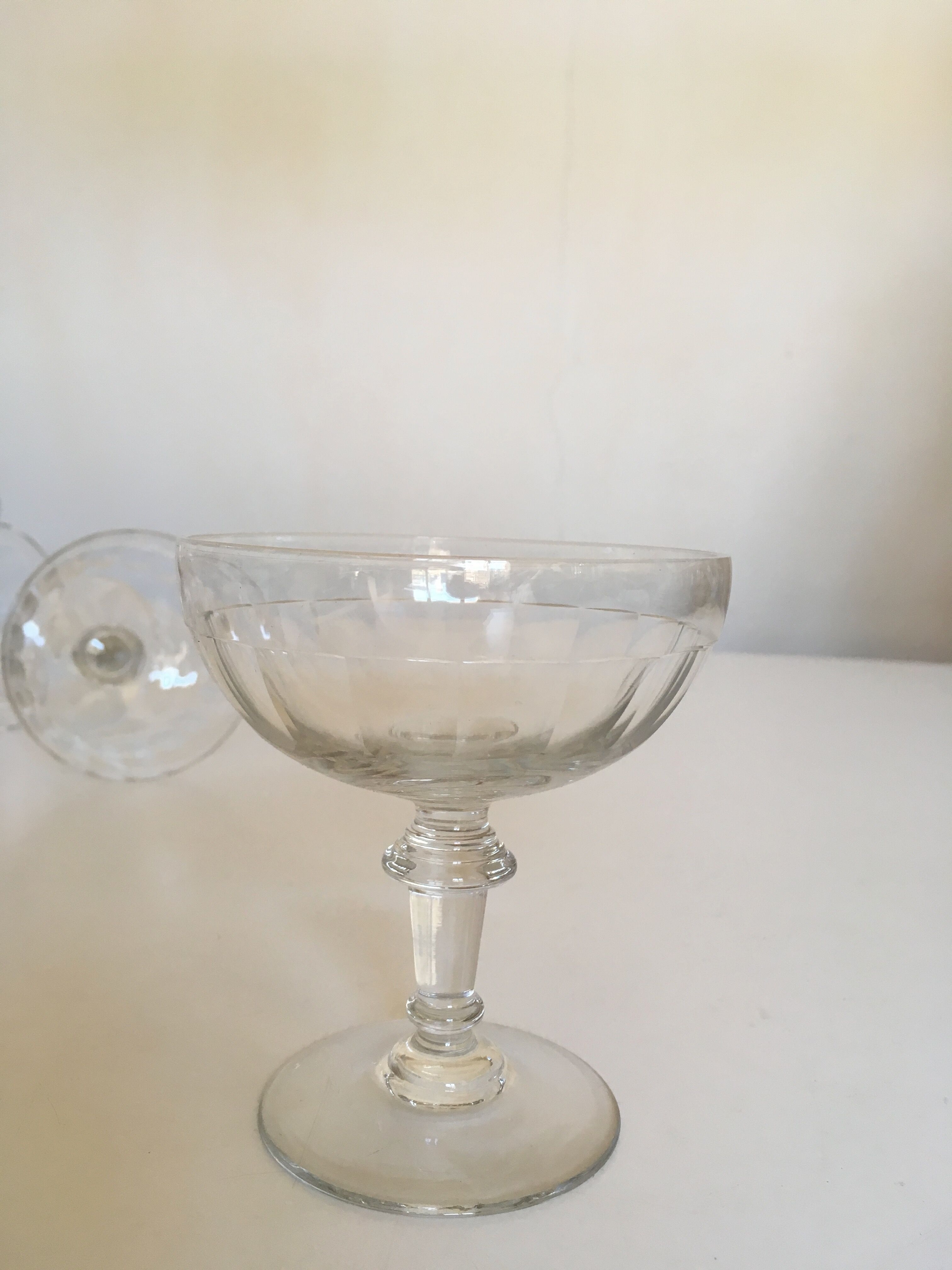 Set de 10 coupes à champagne à côtes plates, XIXe