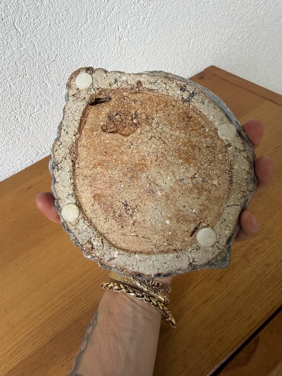 Shell-shaped ceramic glazed catchall