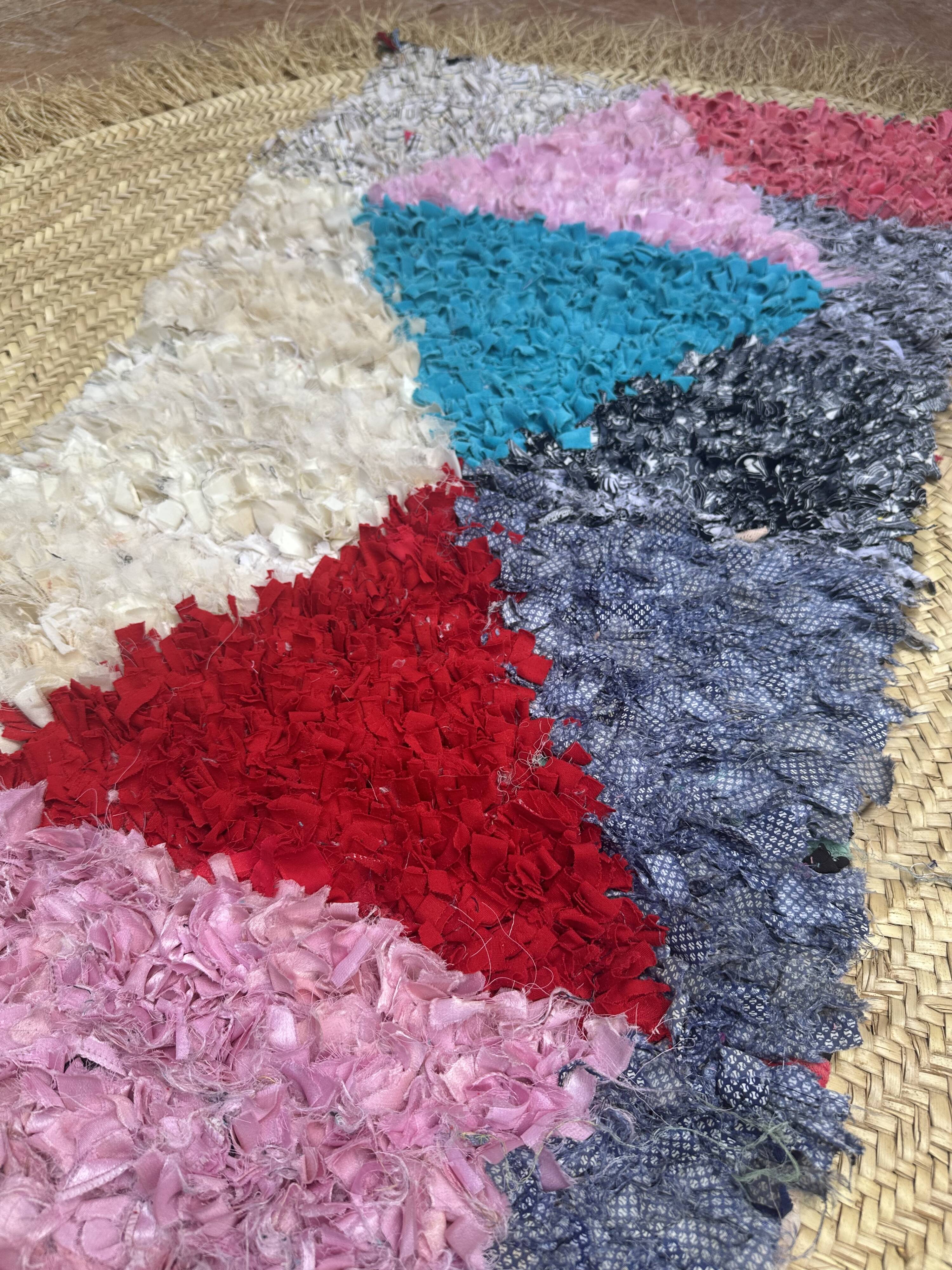 Small Moroccan rug - Vintage Art Deco rug - The Moroccan rug