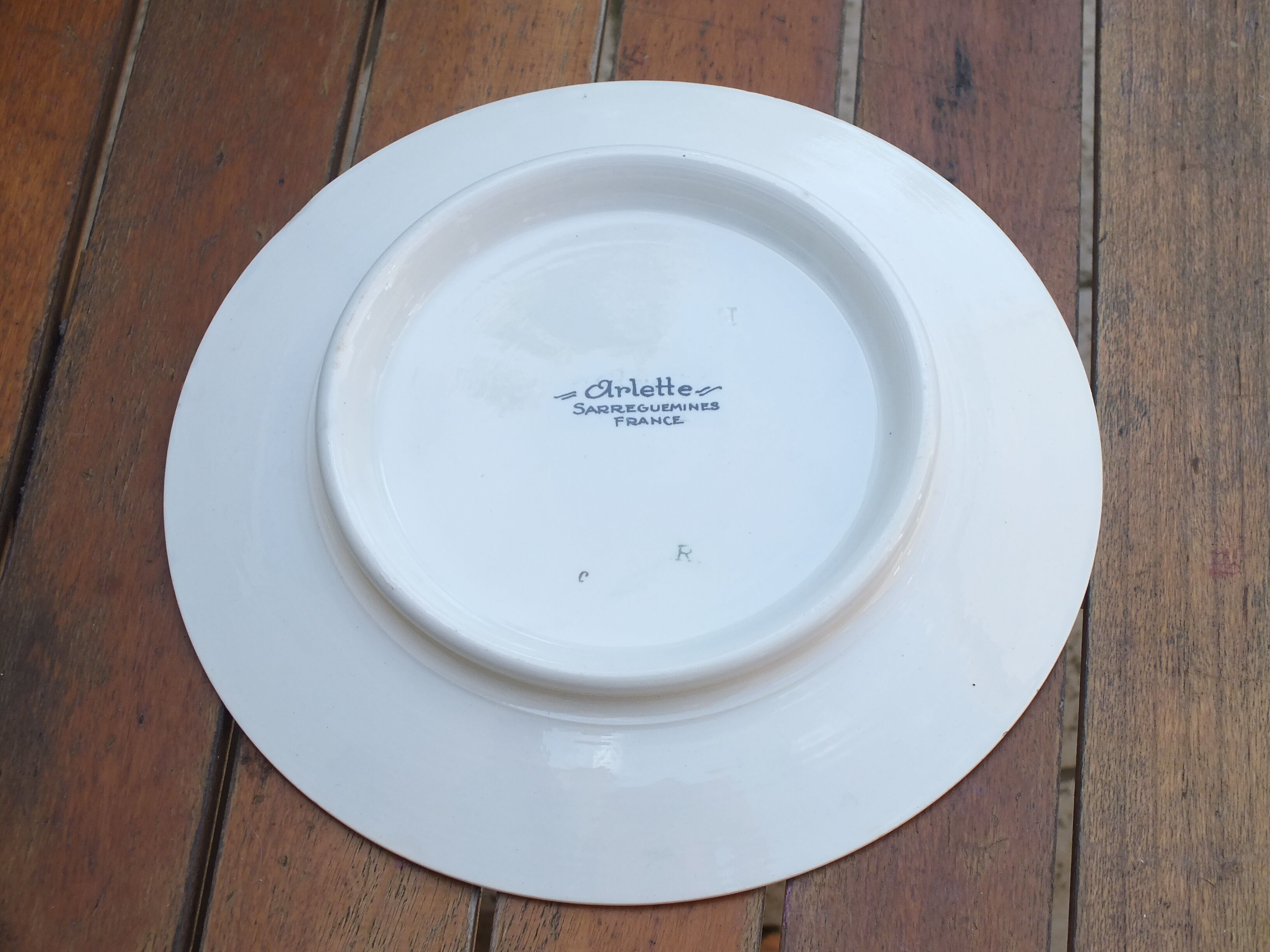 Low cut, vintage display Sarreguemines Arlette service