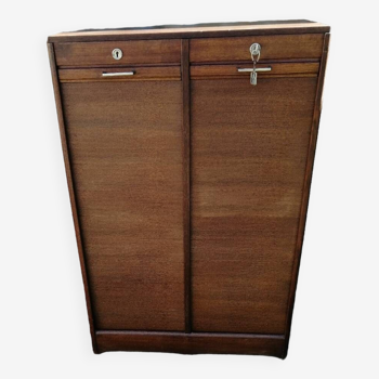 Double curtain filing cabinet