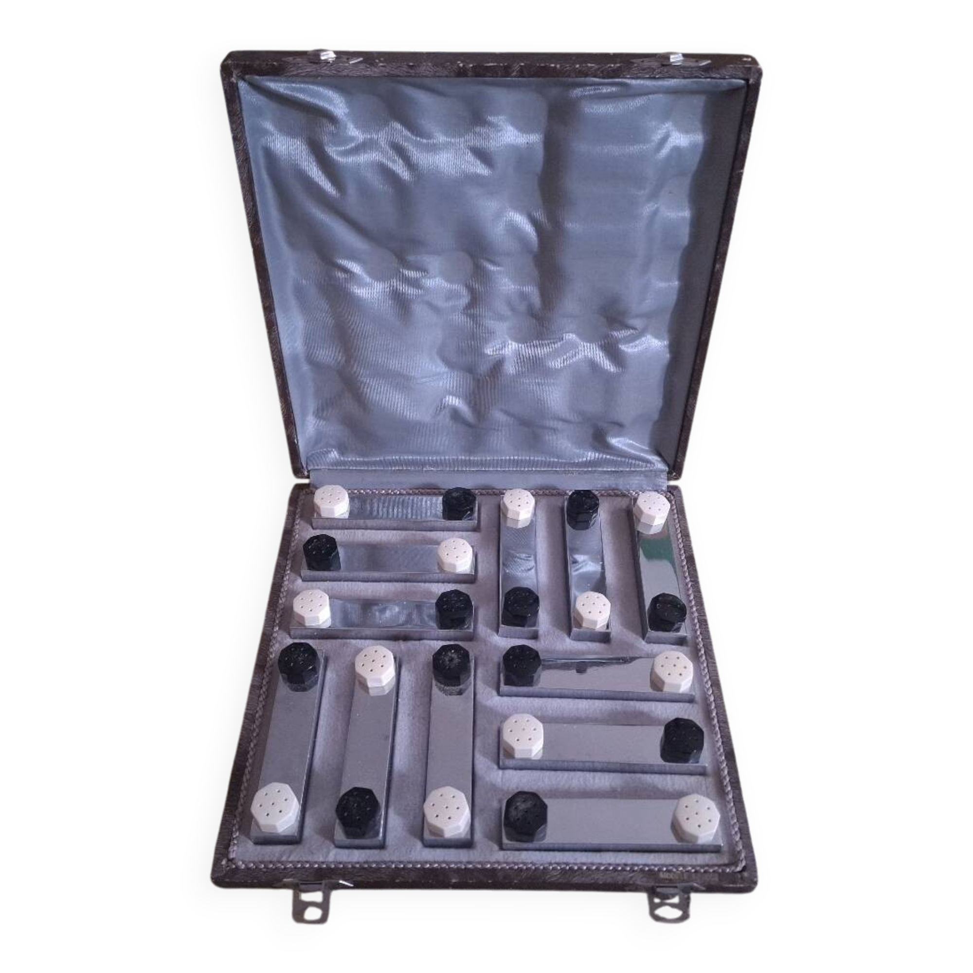 Box of 12 art deco knife holders (salt shaker, pepper shaker)