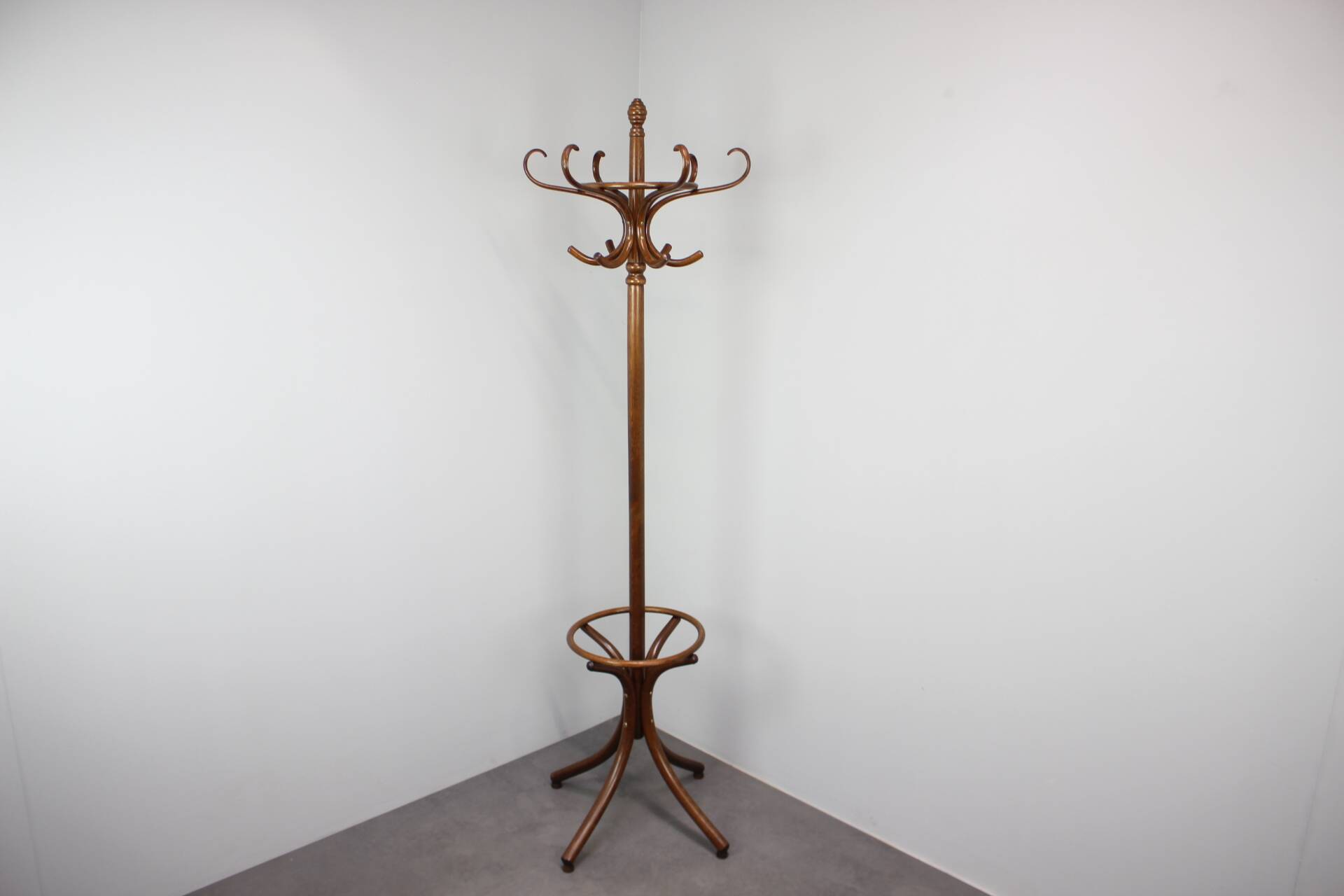 Vintage Curved Wooden Coat Stand VALET, Czechoslovakia, 1970s–1980s