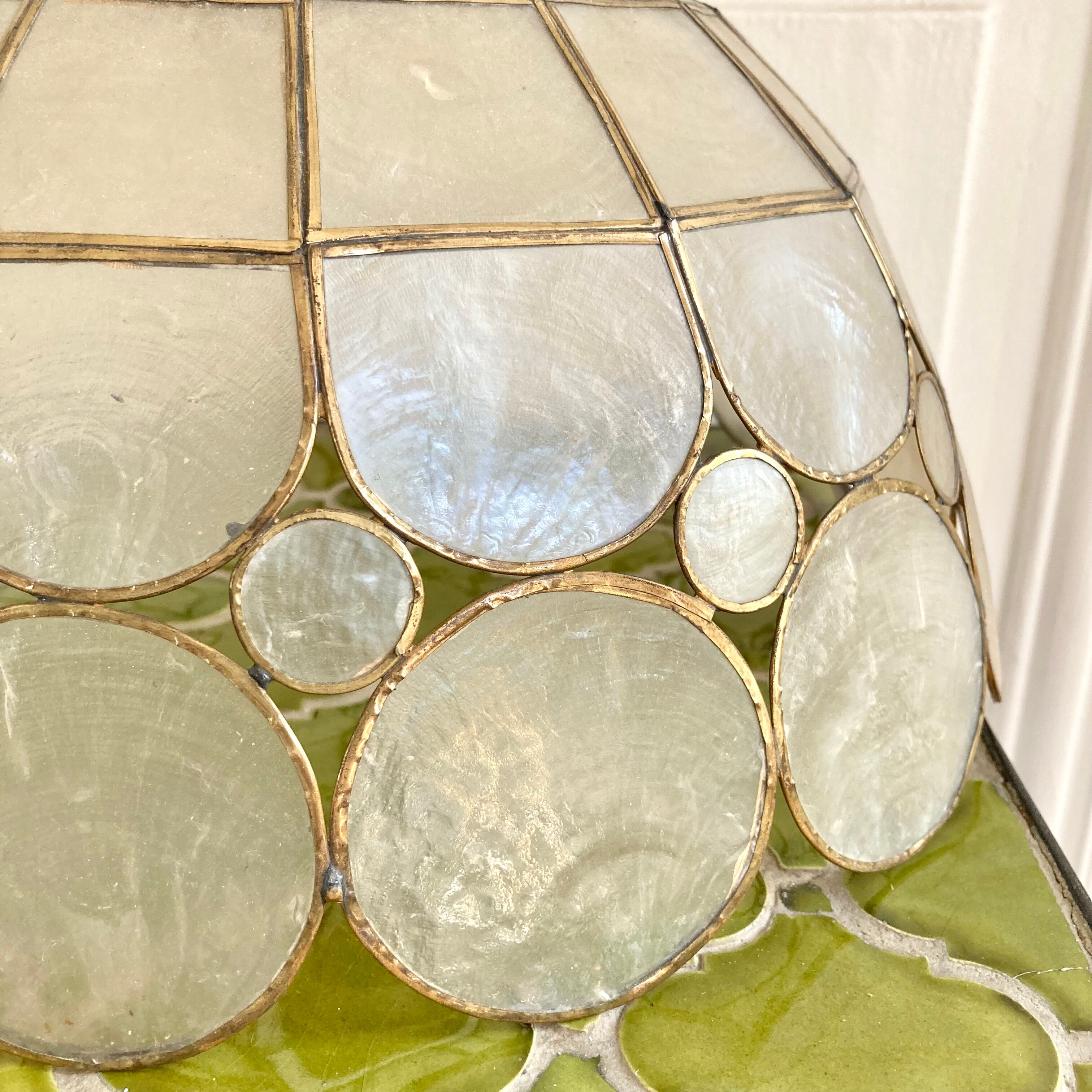 Suspension flower mother-of-pearl brass