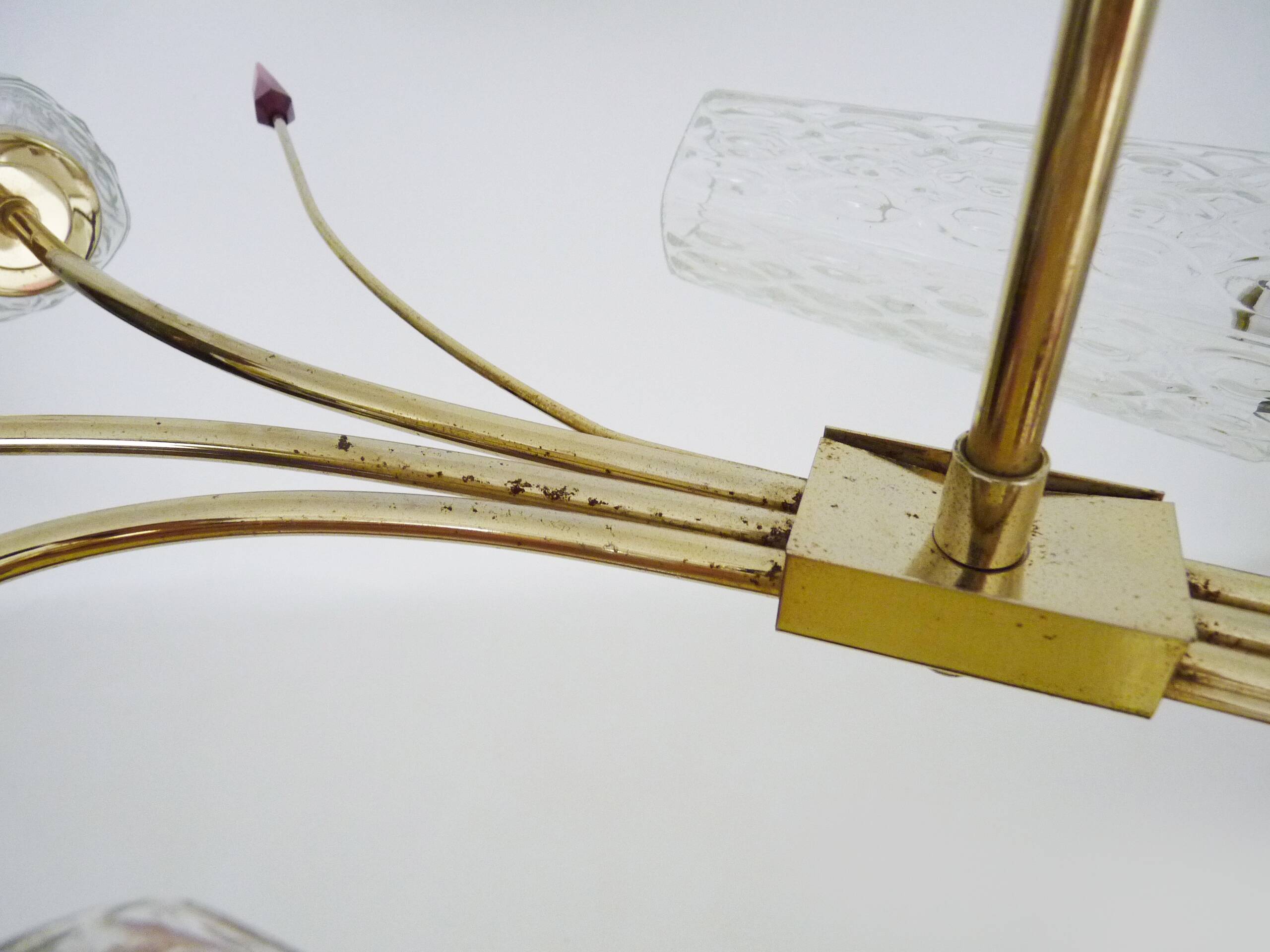 Antique chandelier with 6 branches, 2 red arrows, brass and diamond glass tubes. 70s