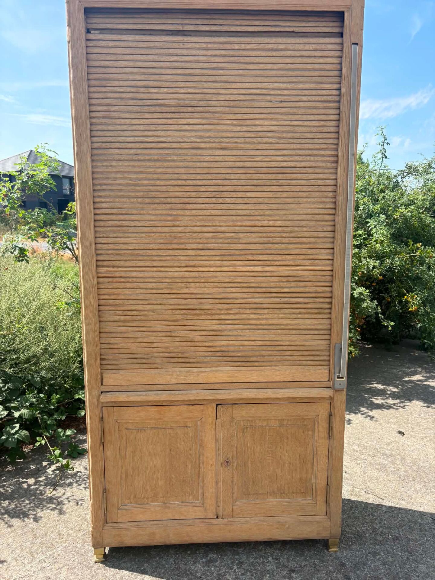 Shuttered oak furniture – Vintage & authentic