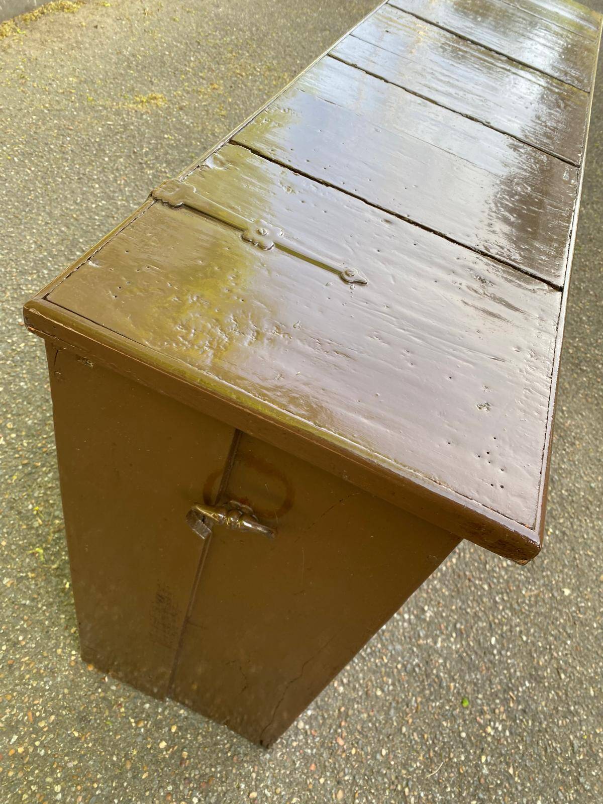 Vintage wooden farmhouse trunk 117x31x68cm