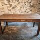Table de ferme française ancienne en chêne avec deux tiroirs — XIXe siècle