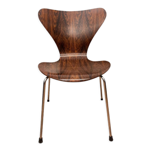 chaise en teck par Arne
