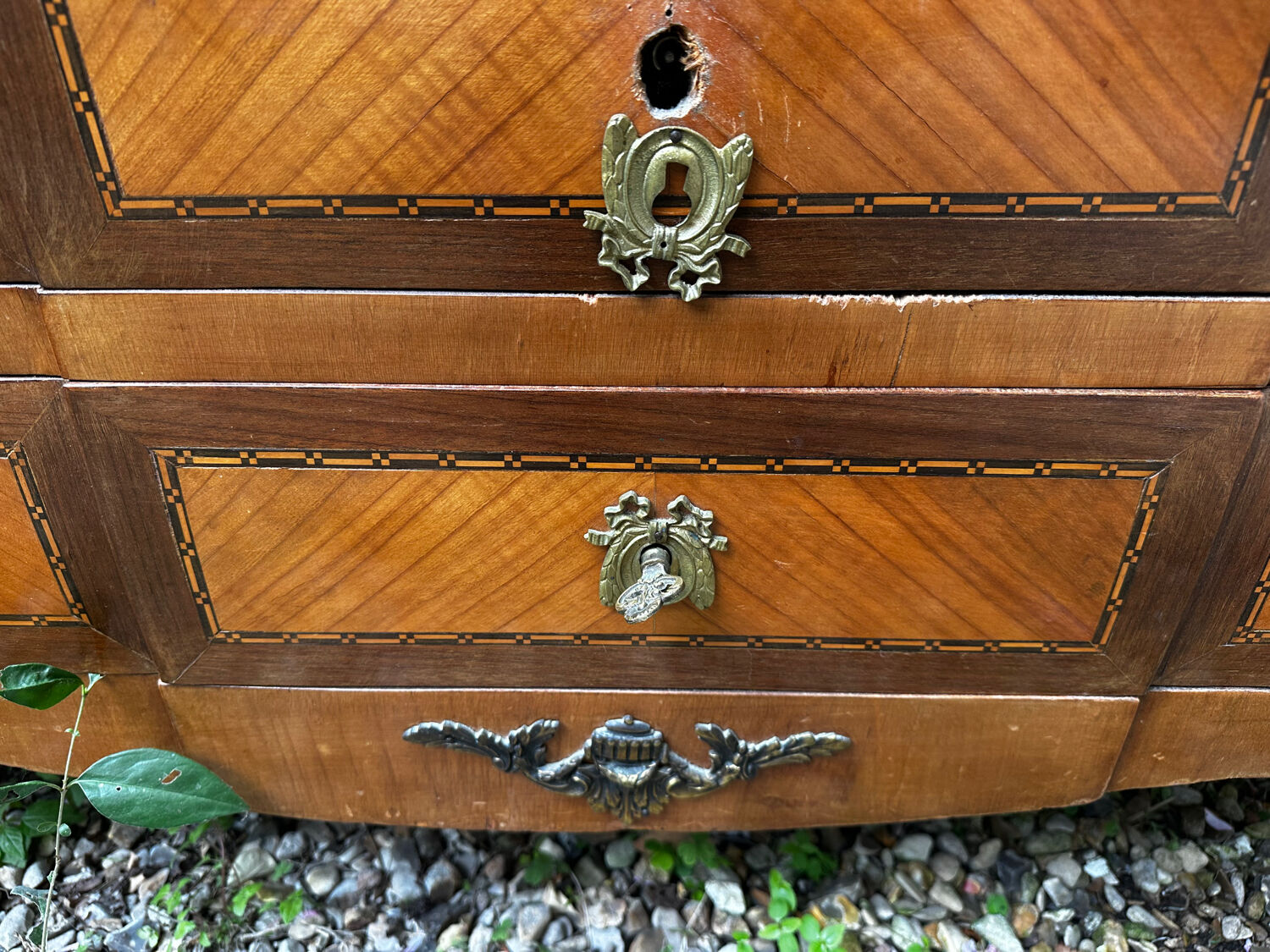 Transitional Louis XV - Louis XVI commode from the 19th century.