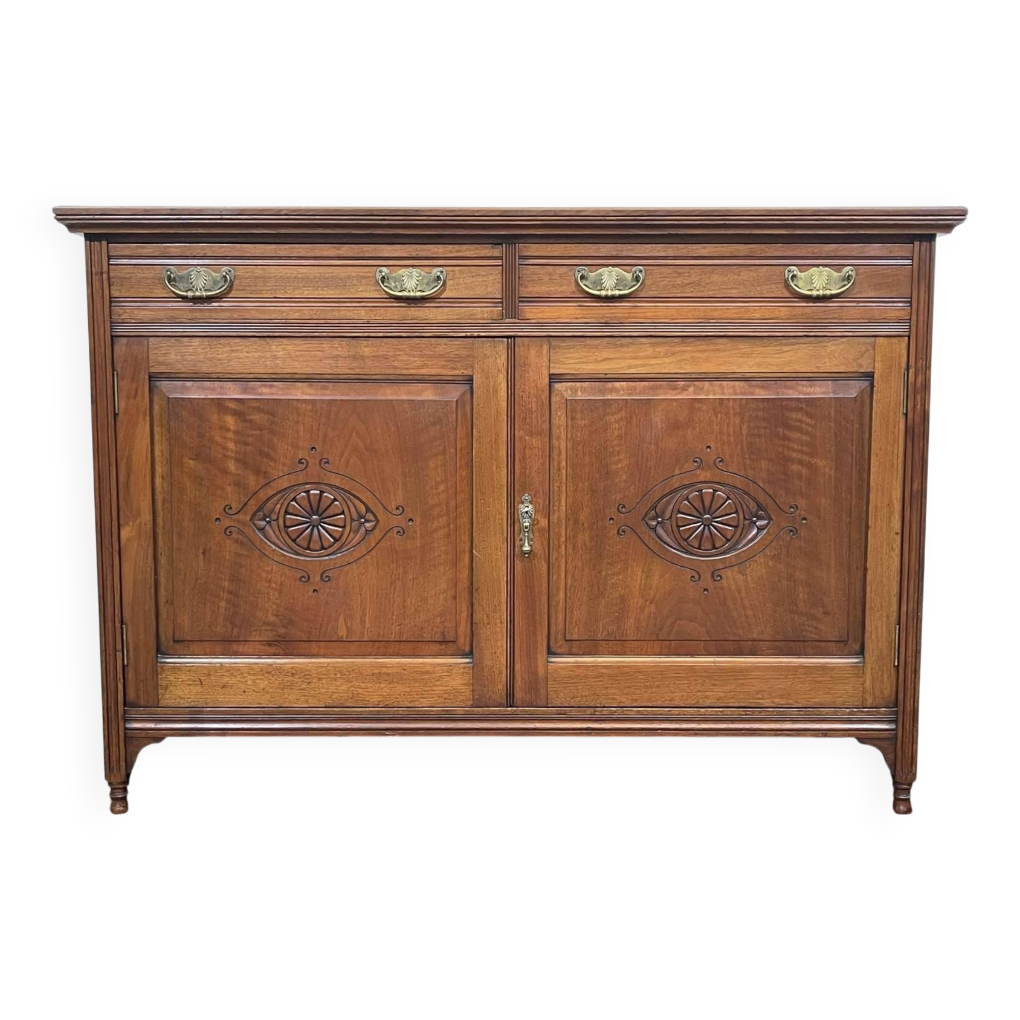 English buffet from the late 19th century in walnut.
