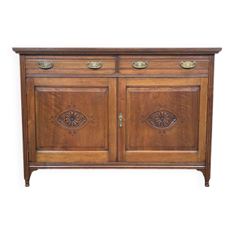 English buffet from the late 19th century in walnut.