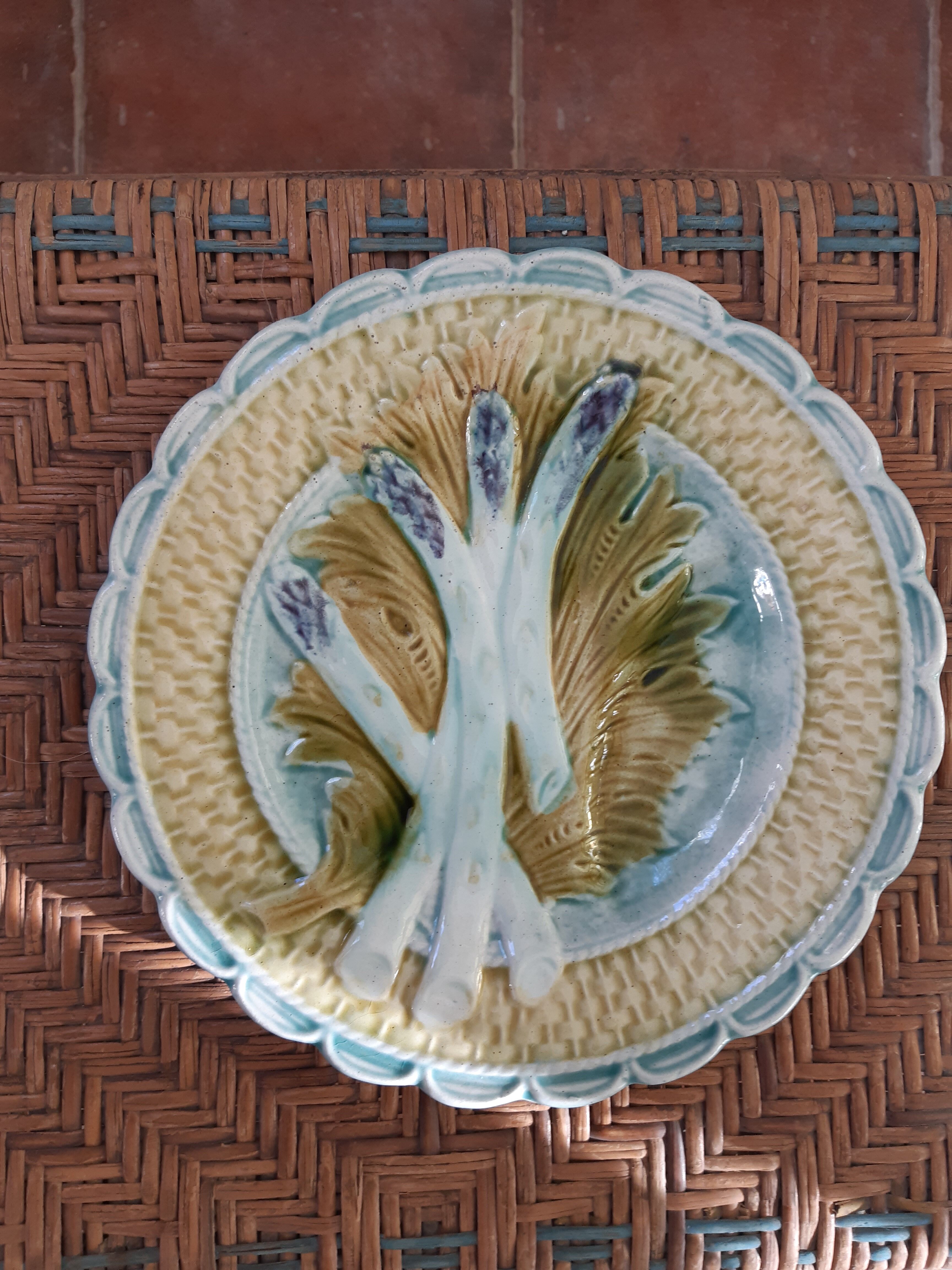 Plate asparagus slurry