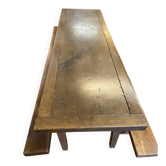 Table de ferme avec ses 2 bancs.