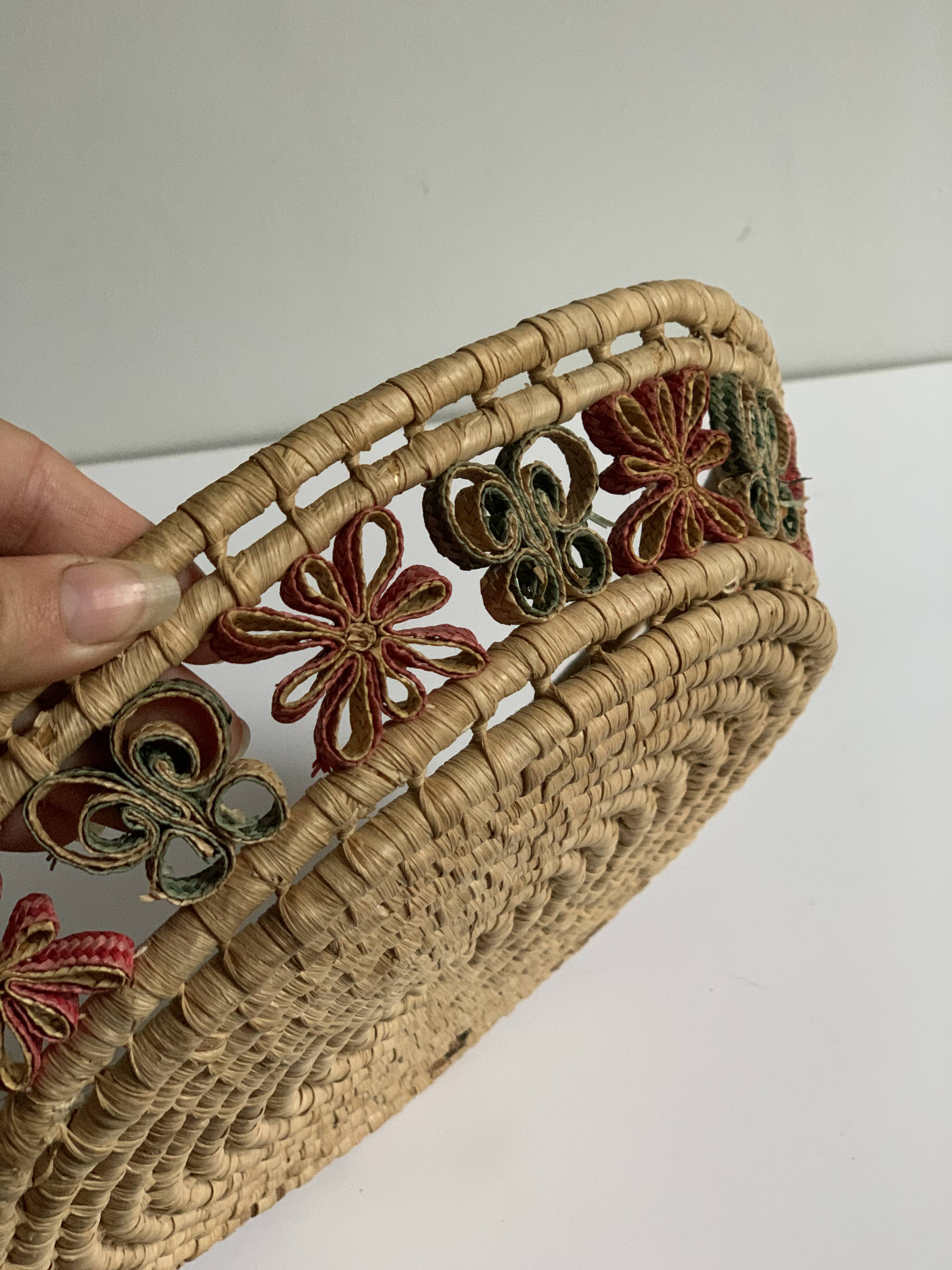 Raffia basket