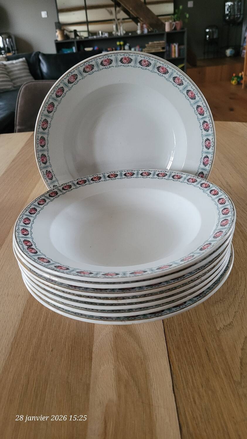 8 deep plates Sté Céramique Maestricht