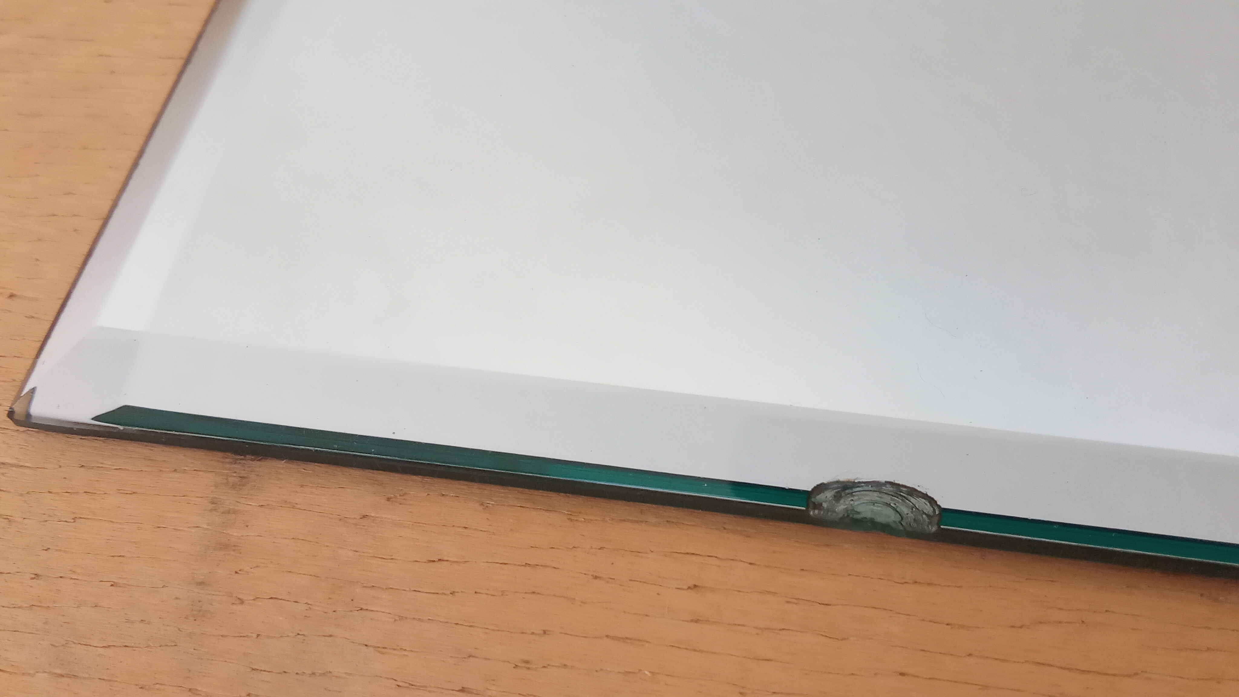 Bevelled mirror to lay 42x29cm