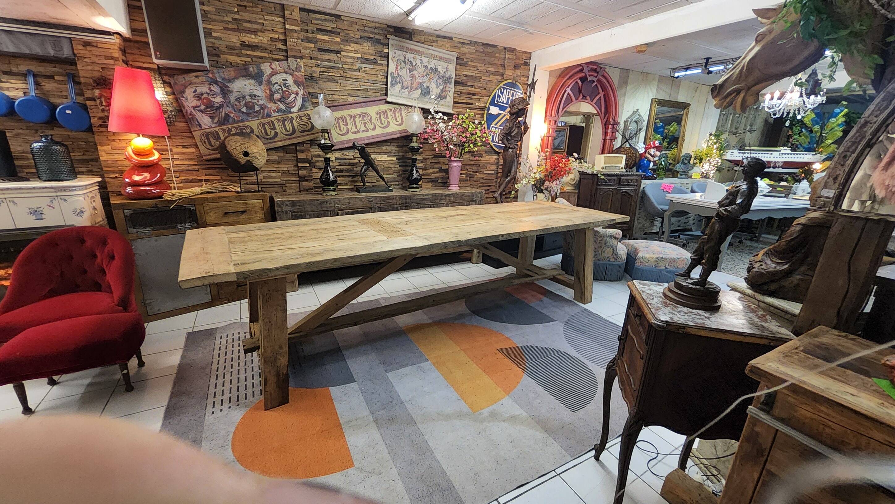 Farm table